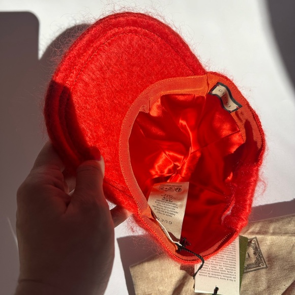 NWT Authentic Gucci Mohair Red Adjustable Hat - Picture 3 of 4